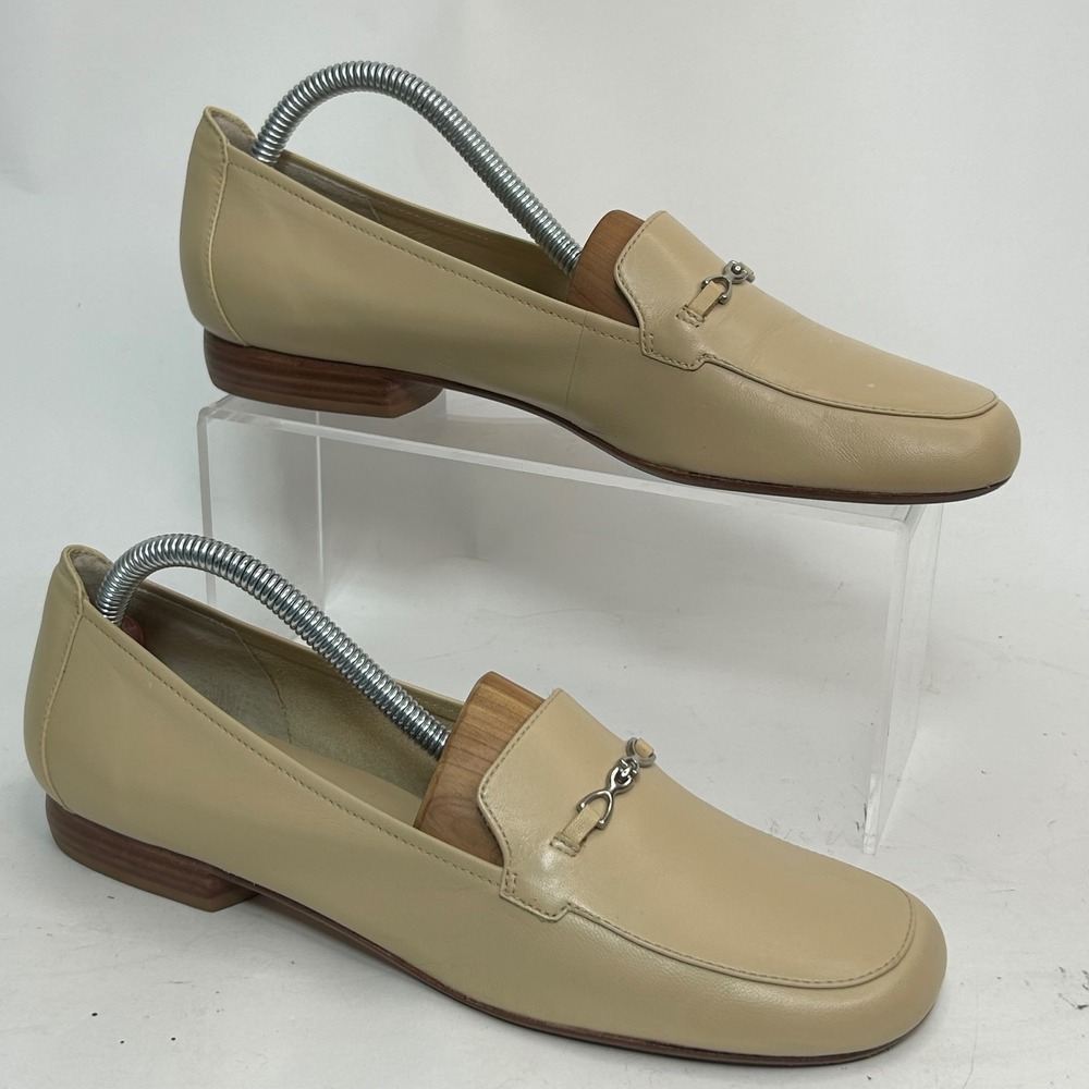 Trotters Beige Leather Bit Loafers Womens Sz 9S Square Toe Low Block Heel T3025